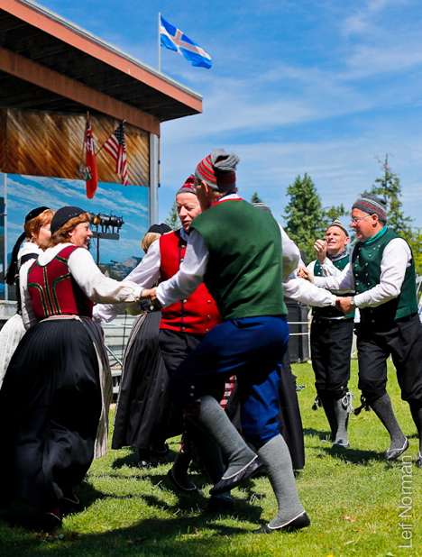 Þjóðdansar